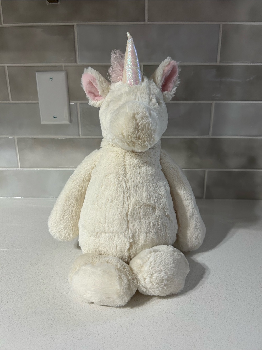 Bashful Unicorn 17โ Jellycat Plush